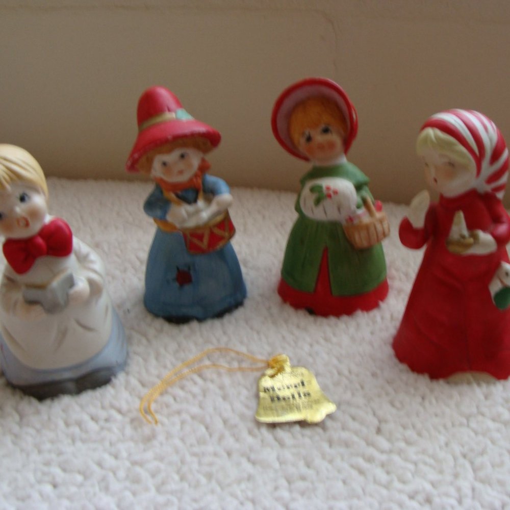 vintage Merri Bells porcelain decor